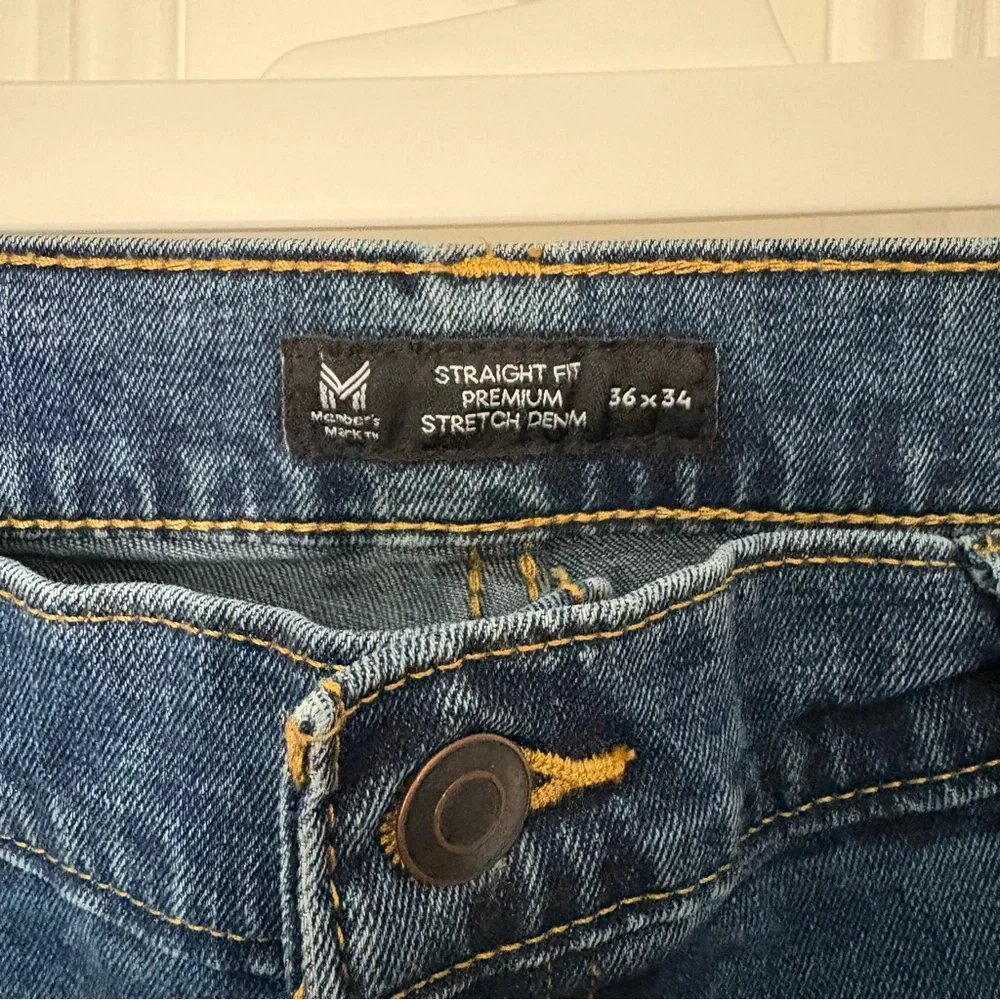 Men's Blue Jeans - Picture 3 of 5